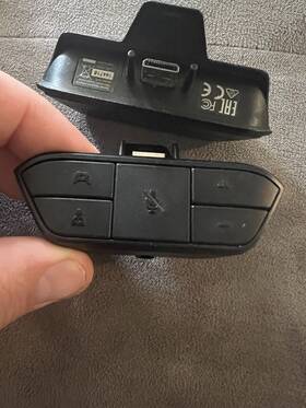 X19-62771-01 Microsoft 2 Xbox 2427 Stereo Headset Adapter