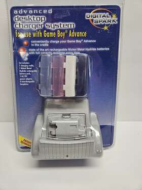 W16a Saitek 663163070305 Desktop Charger System For Use With Nintendo Game Boy Advance