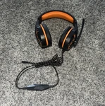 PS4 Gaming Headset With Mic For Xbox One, PS5, Pc, Mobile Phone And Notebook. Fixed Price $20.00.