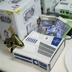 Xbox 360 Star Wars 320GB Cib No Kinect R2D2 C3PO + Force Unleashed 1&2 Bundle. Fixed Price $419.99.