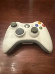 Microsoft Xbox 360 / Slim Wireless White Controller With Battery X801769-024. Fixed Price $19.98.